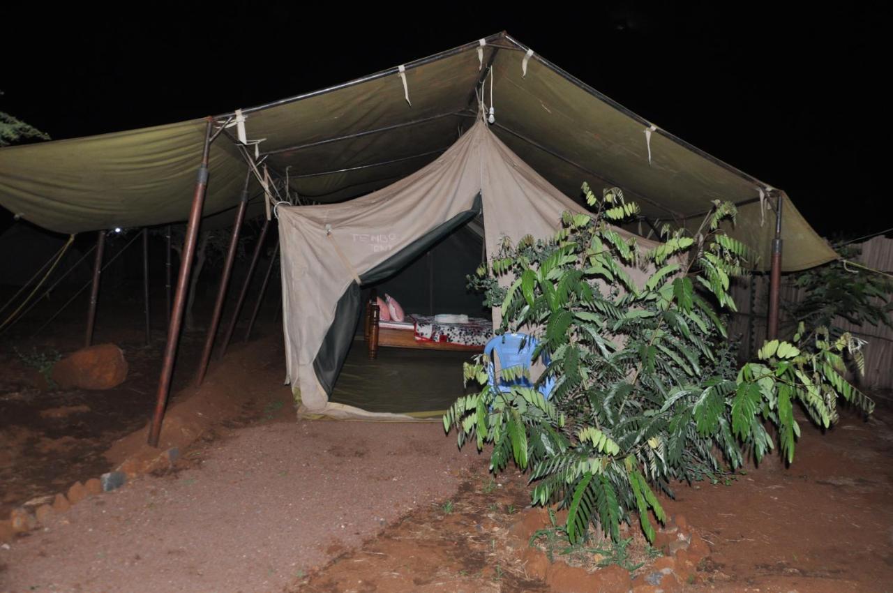 Kizumba Camp Site Hotell Manyara Exteriör bild